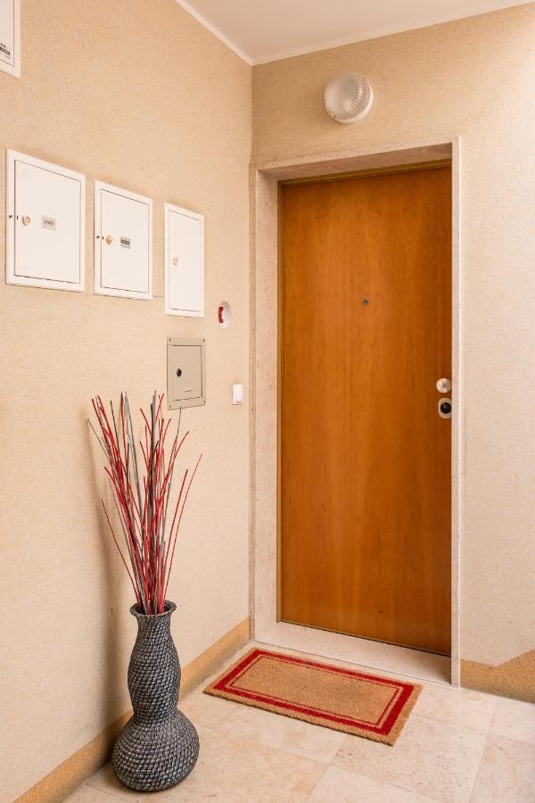 Best Of Principe Real Liberdade In The Heart Of Lisbon With Private Parking Exterior photo